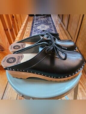 Troentorp Audobon Clogs Wood And Black Leather NWOT Women 9 EU 39